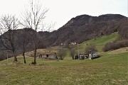 78 In primo piano la Cascina Tasi, alle spalle Piazzanelli-Manzu